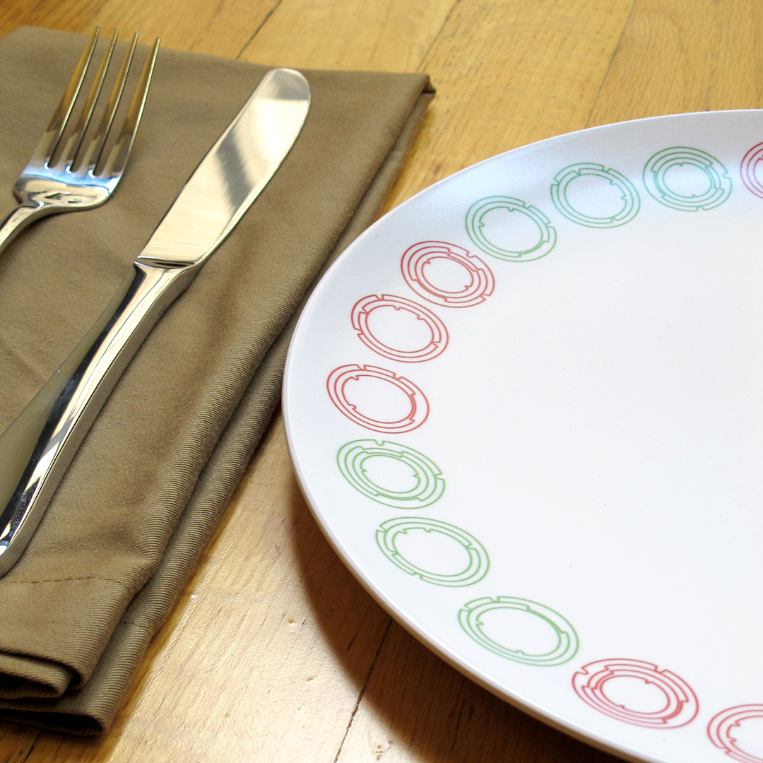 'Eat The Rich' Plate: Green and Red